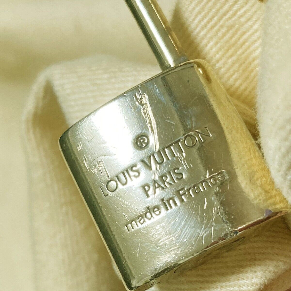 LOUIS VUITTON LV 10 SET PADLOCK KEY BAG CHARM CADENA GOLD-PLATED FRANCE 31PDA133