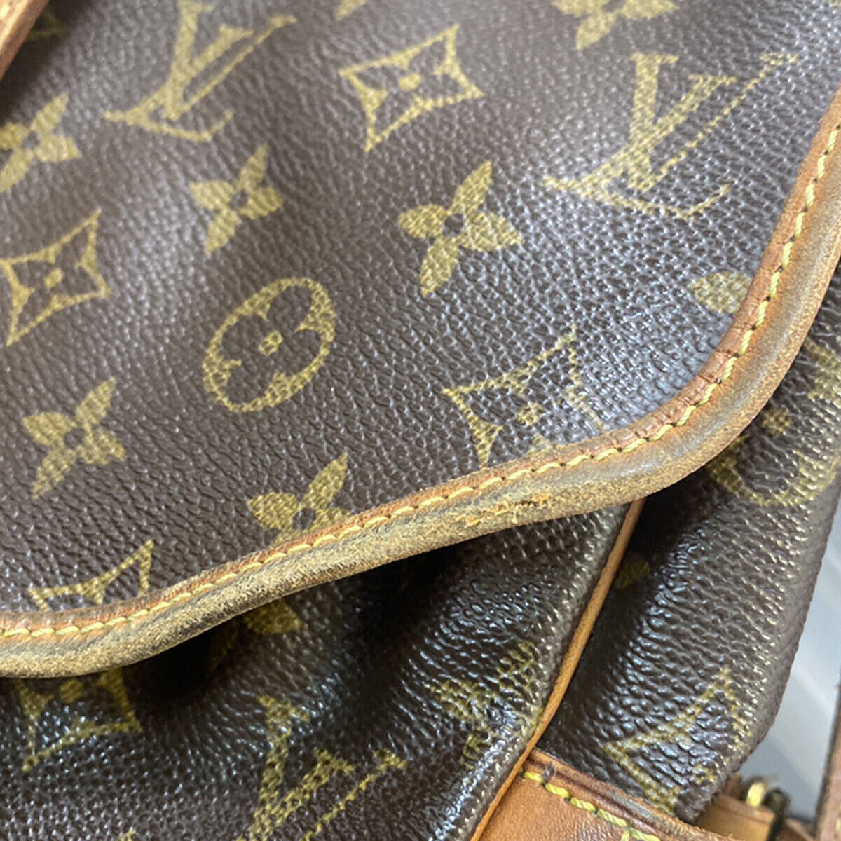 LOUIS VUITTON Logo Saumur 30 Shoulder Bag Monogram Leather Brown M42256 32YF525