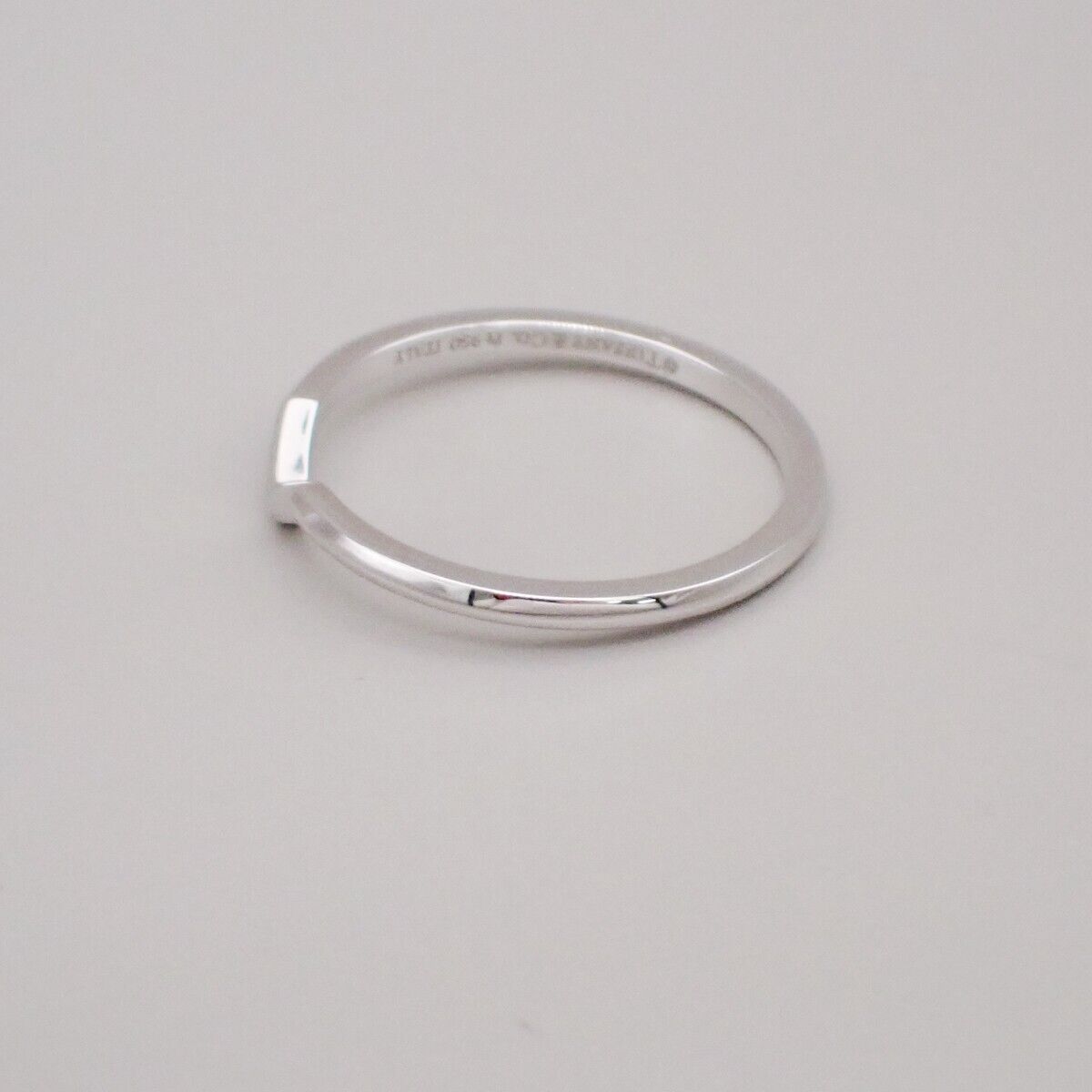 Tiffany & Co. V Band Ring Pair Set Au750 PT950 Size 7.5 8.5 GD Platinum 11RK869