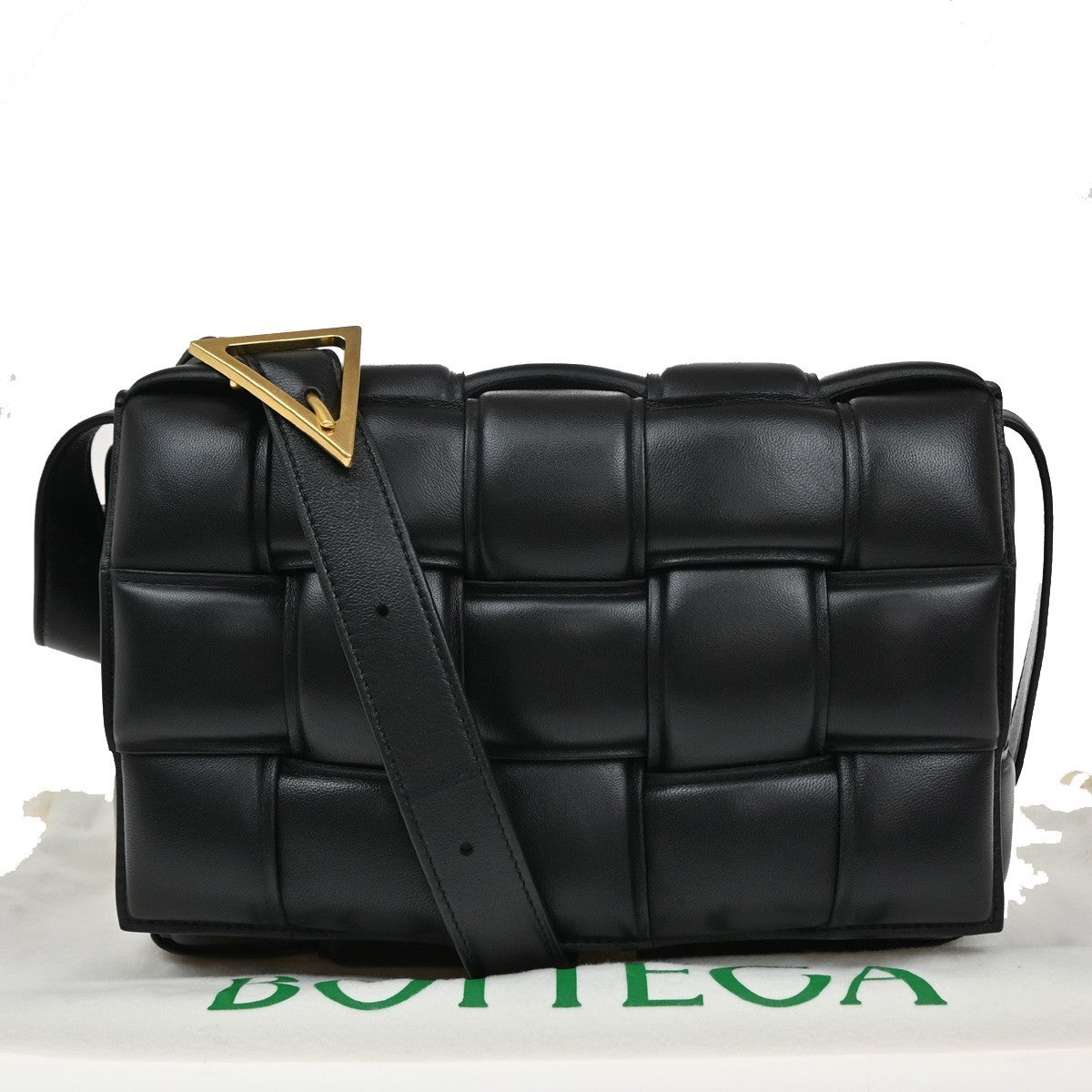 BOTTEGA VENETA Maxy Intrecciato Cassette Shoulder Bag Leather Black 689RL287
