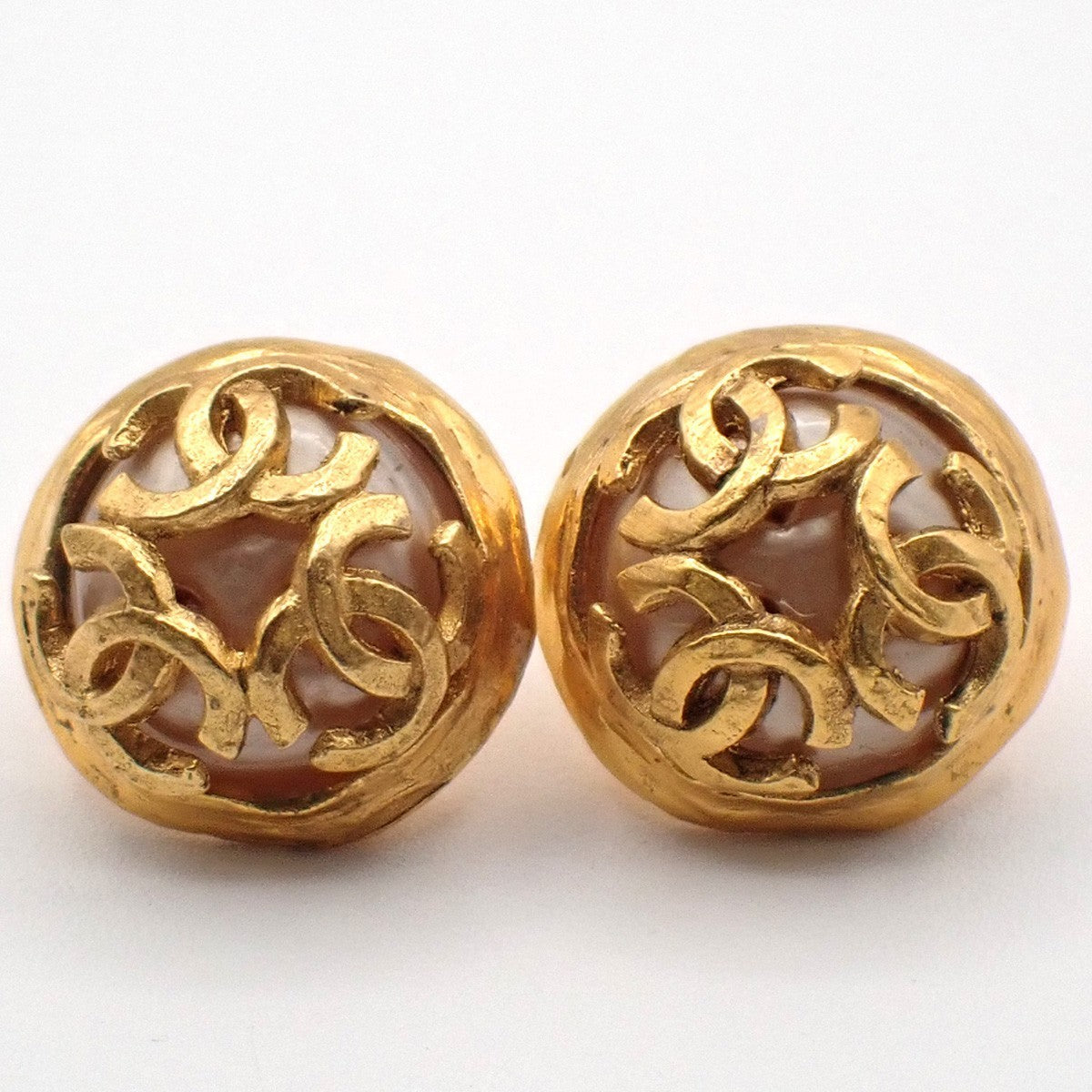 CHANEL CC Logo Imitation Pearl Round Button Earrings 94A Clip-On Gold 32RL807