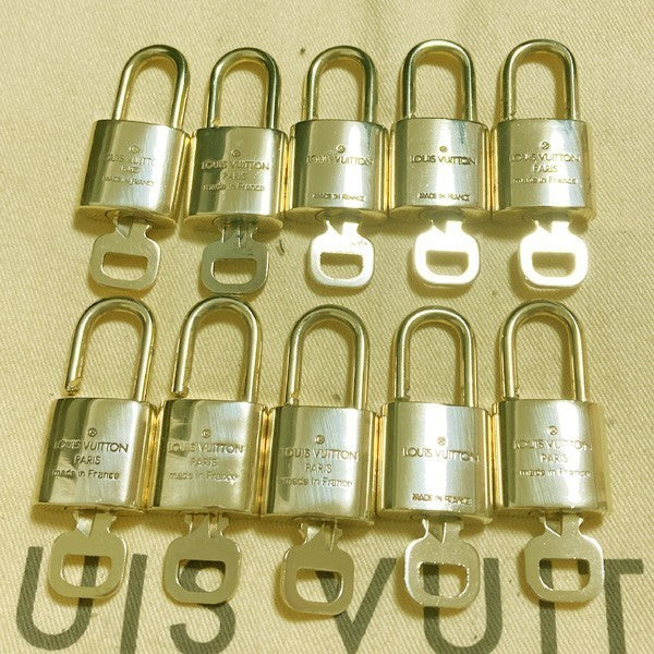 LOUIS VUITTON LV 10 SET PADLOCK KEY CHARM CADENA GOLD-PLATED FRANCE 38PDA286