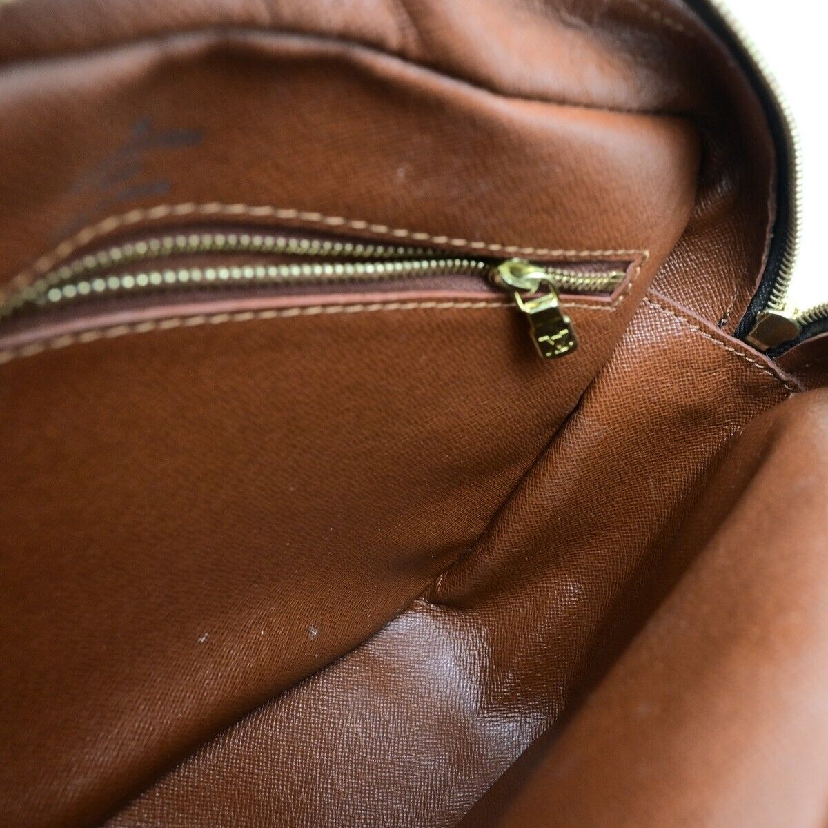 LOUIS VUITTON Nile Crossbody Shoulder Bag Monogram Leather Brown M45244 84FB270
