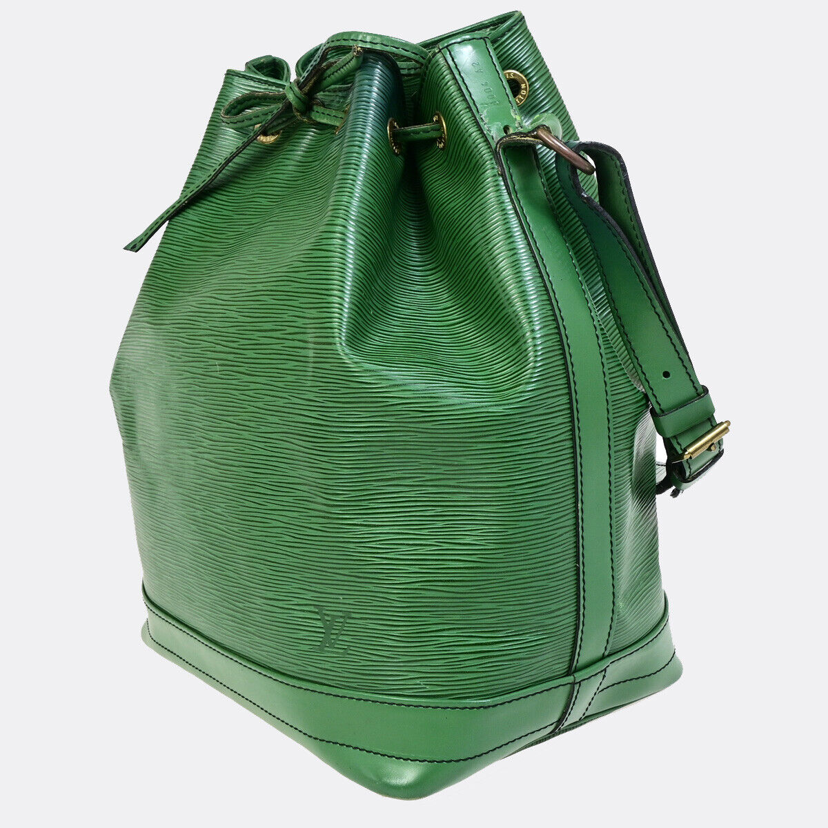 LOUIS VUITTON LV Noe GM Drawstring Shoulder Bag Epi Leather Green M44004 65YF850