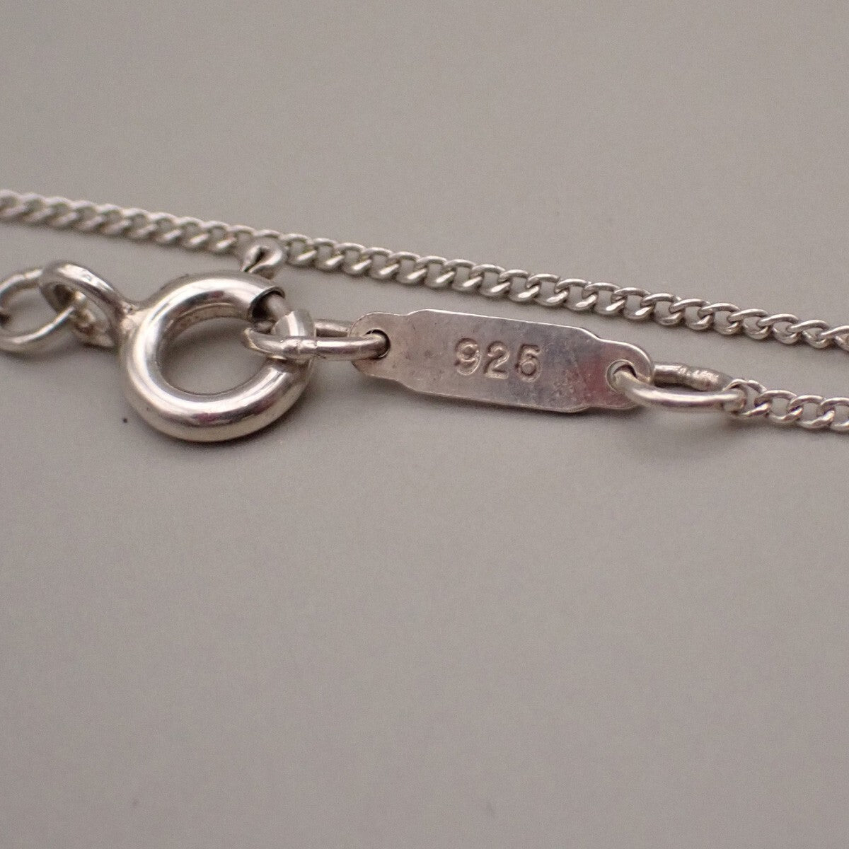 Tiffany & Co. Logo Heart Ribbon Chain Necklace 750 925 Silver Gold 63YH237