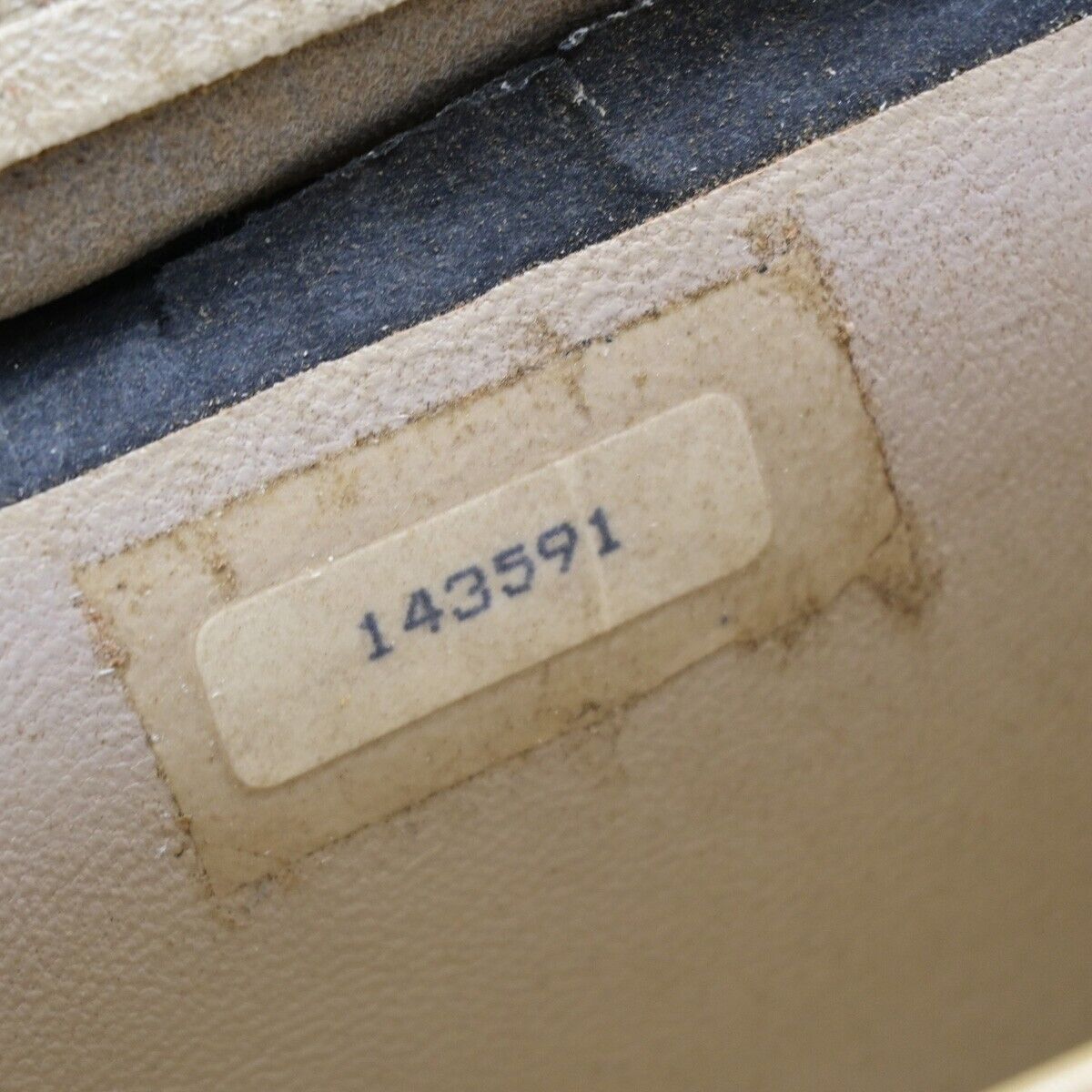 CHANEL CC Logo Chain Shoulder Bag Leather Beige GHW France Vintage 605EB035