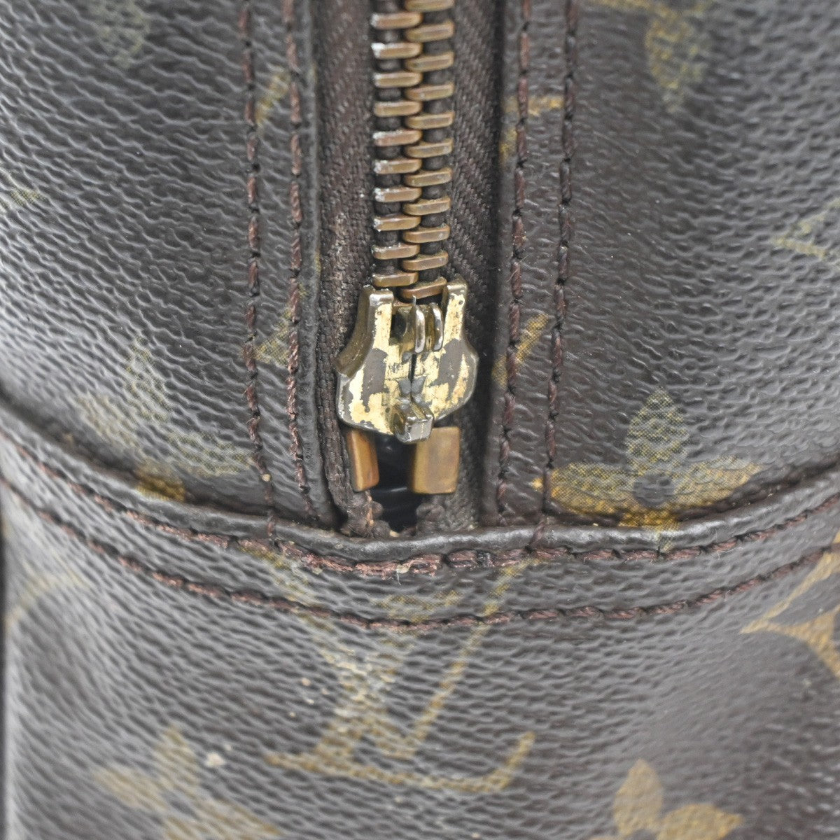 LOUIS VUITTON Trousse Toilette 28 Clutch Hand Bag Monogram Brown M47522 05KC254
