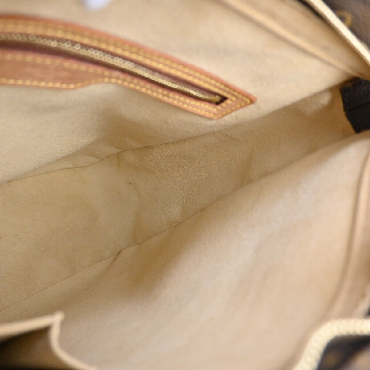 LOUIS VUITTON Logo Looping GM Shoulder Bag Monogram Leather Brown M51145 73ED287