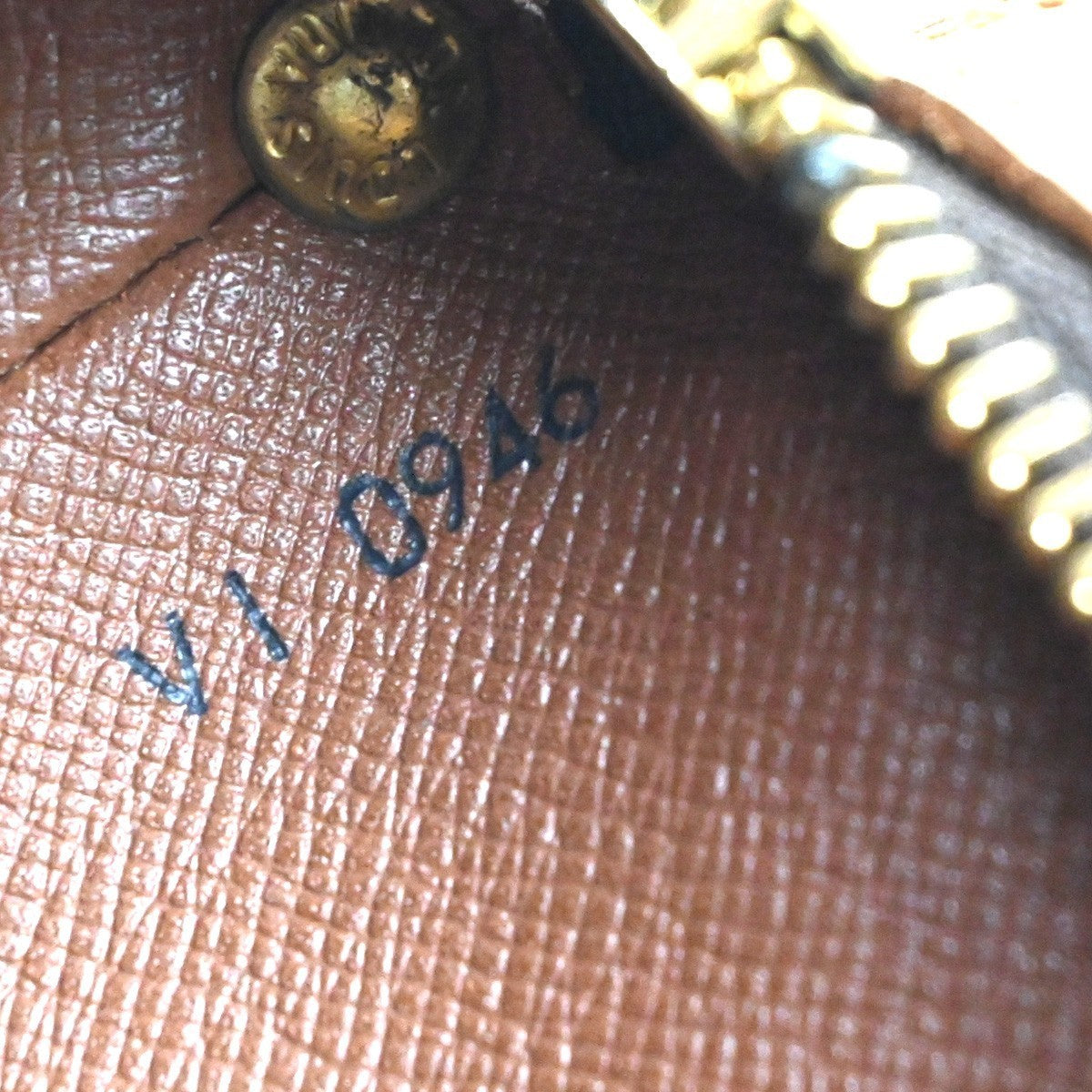 LOUIS VUITTON Logo Drouot Shoulder Bag Monogram Leather Brown M51290 77KP305