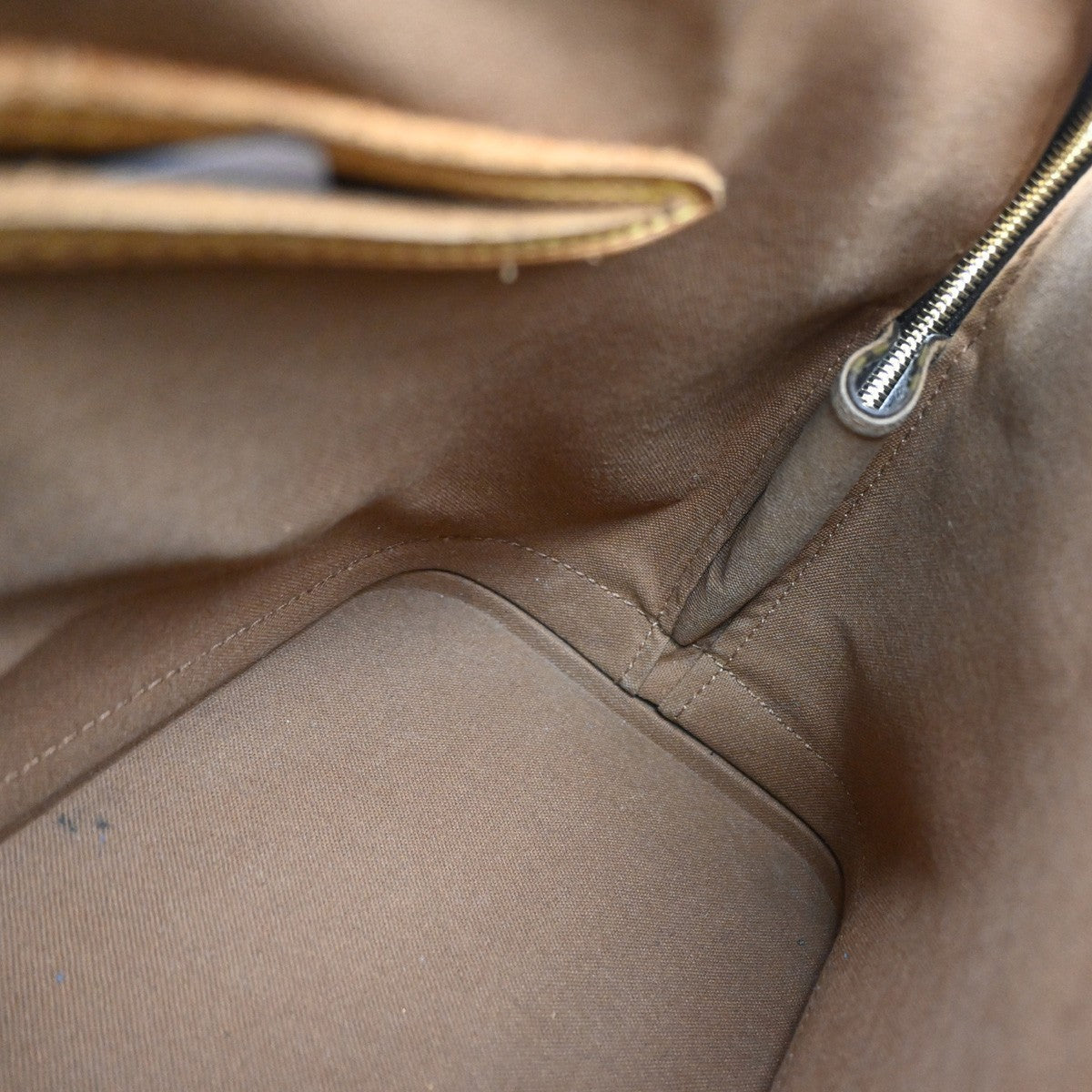 LOUIS VUITTON LV Logo Alma Hand Bag Monogram Leather Brown M51130 89YJ227