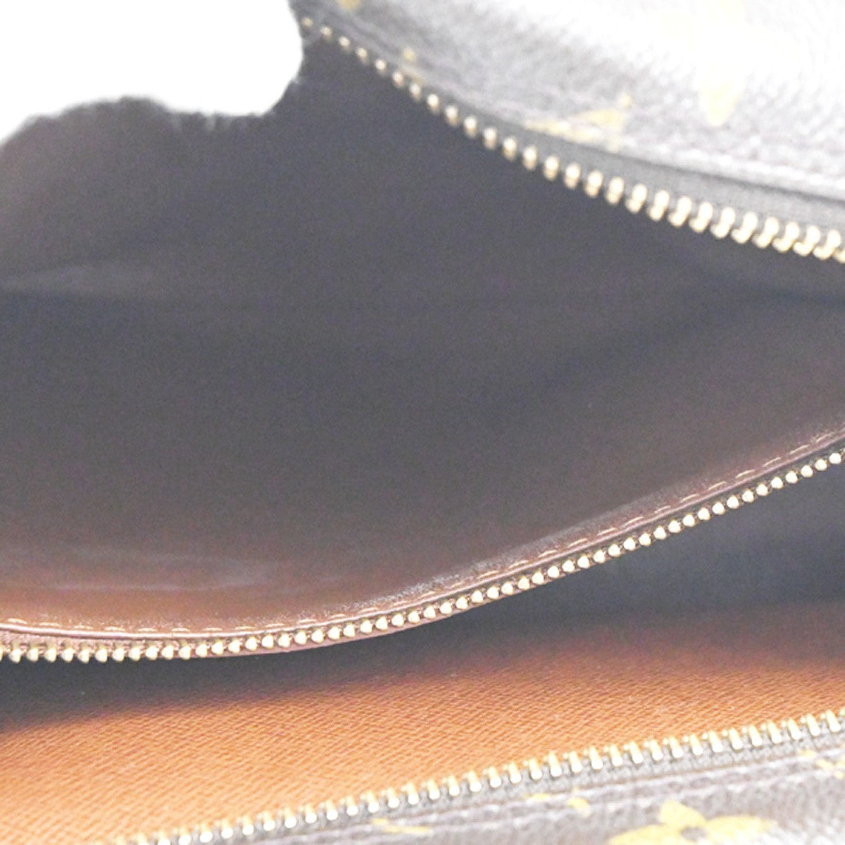 LOUIS VUITTON Nile Crossbody Shoulder Bag Monogram Leather Brown M45244 72CA561