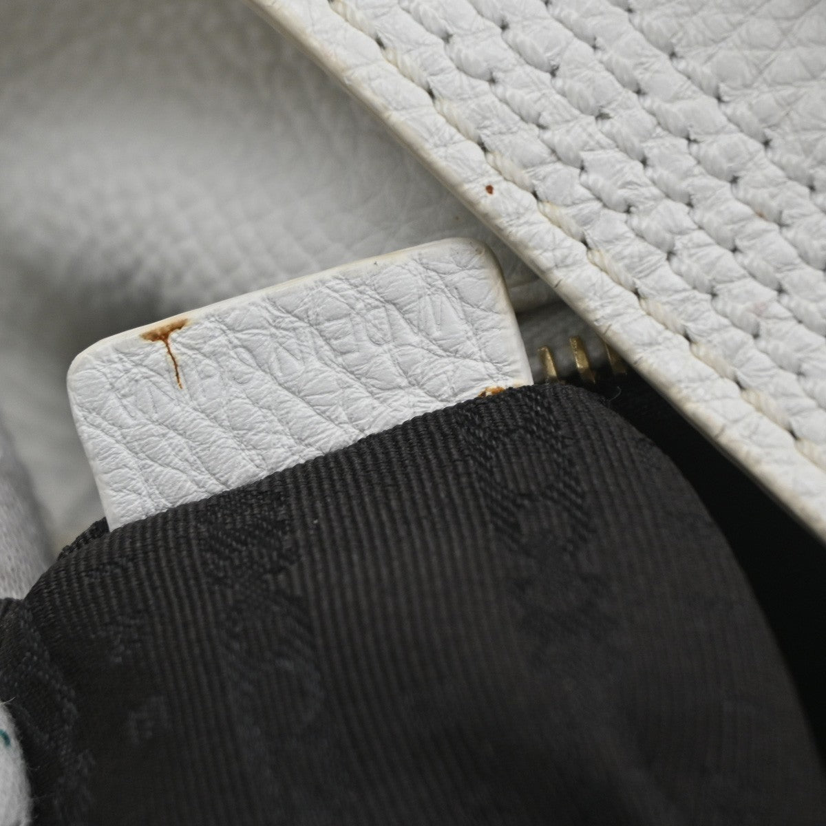 CELINE Logo Bittersweet Shoulder Hand Bag Leather Gold White GHW 35CA528