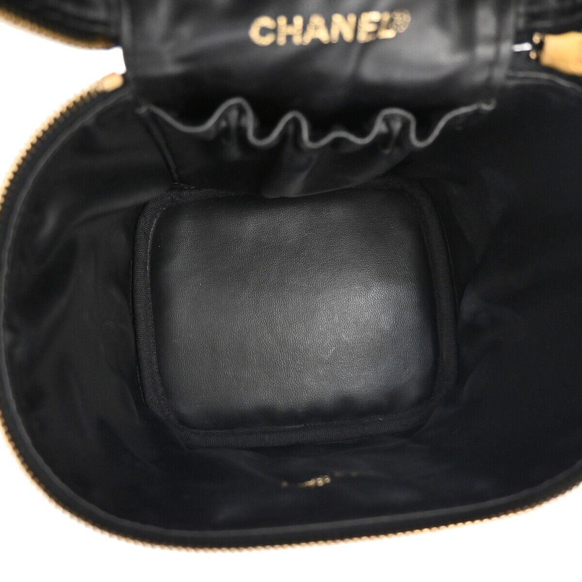 CHANEL CC Logo Vanity Cosmetic Hand Bag Caviar Skin Leather Black GHW 660RJ644