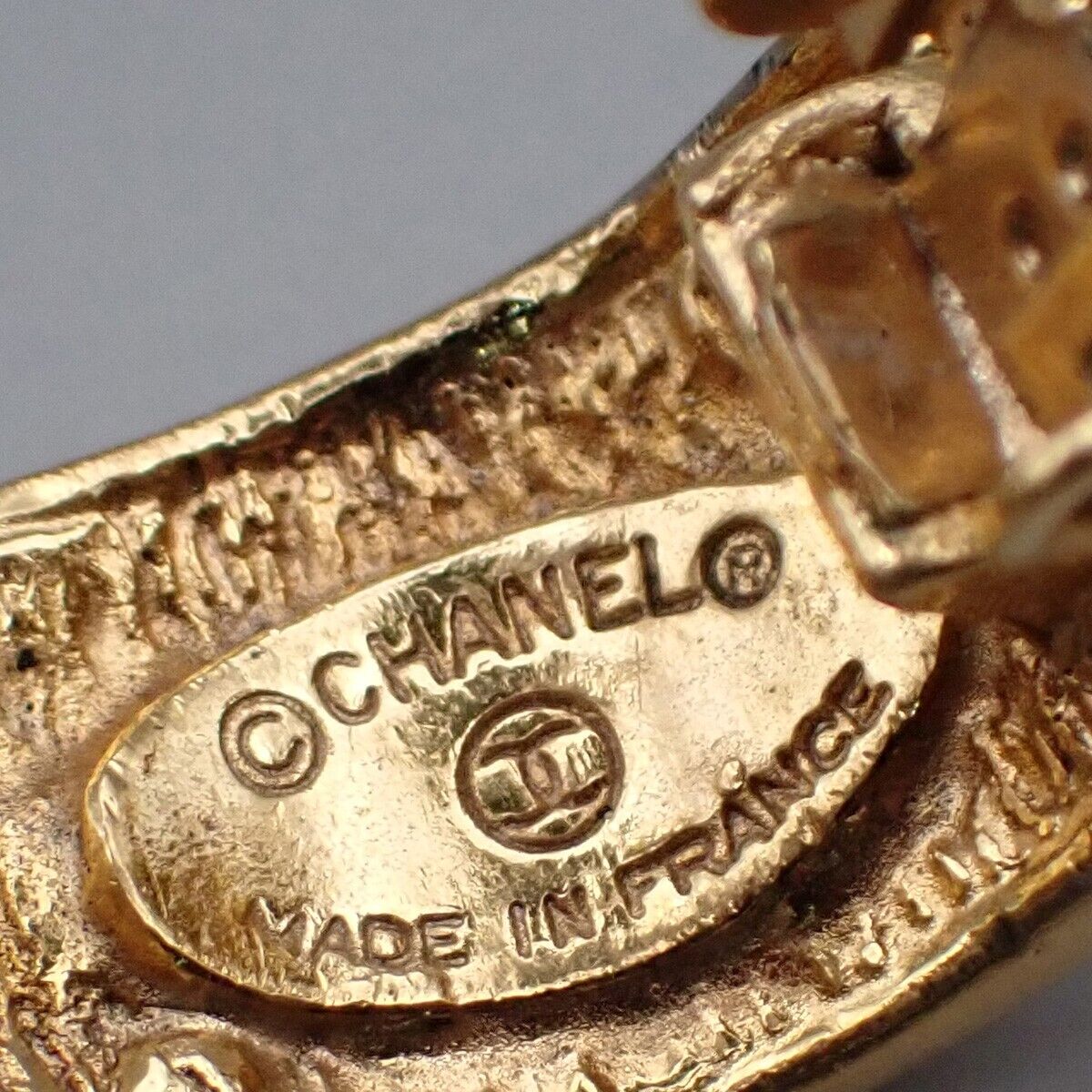 CHANEL Quilted Hoop Earrings Large Clip-On Gold GHW France Vintage 34YG567