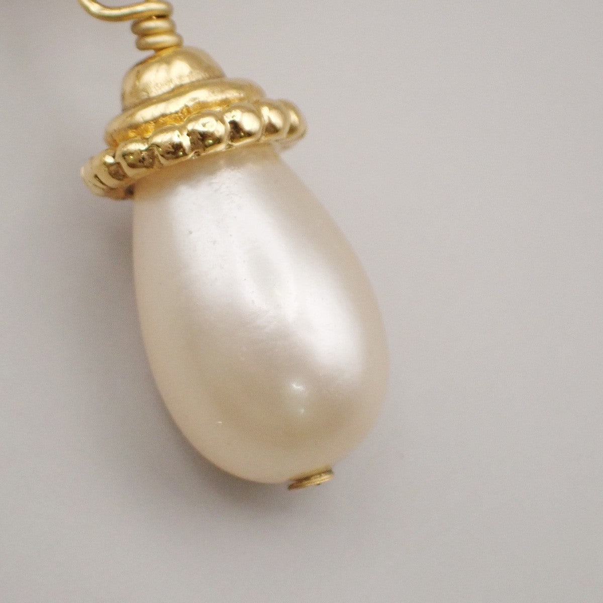 CHANEL CC Logo Immitation Pearl Earrings 96A Clip-On Gold WE France VE 70MA474