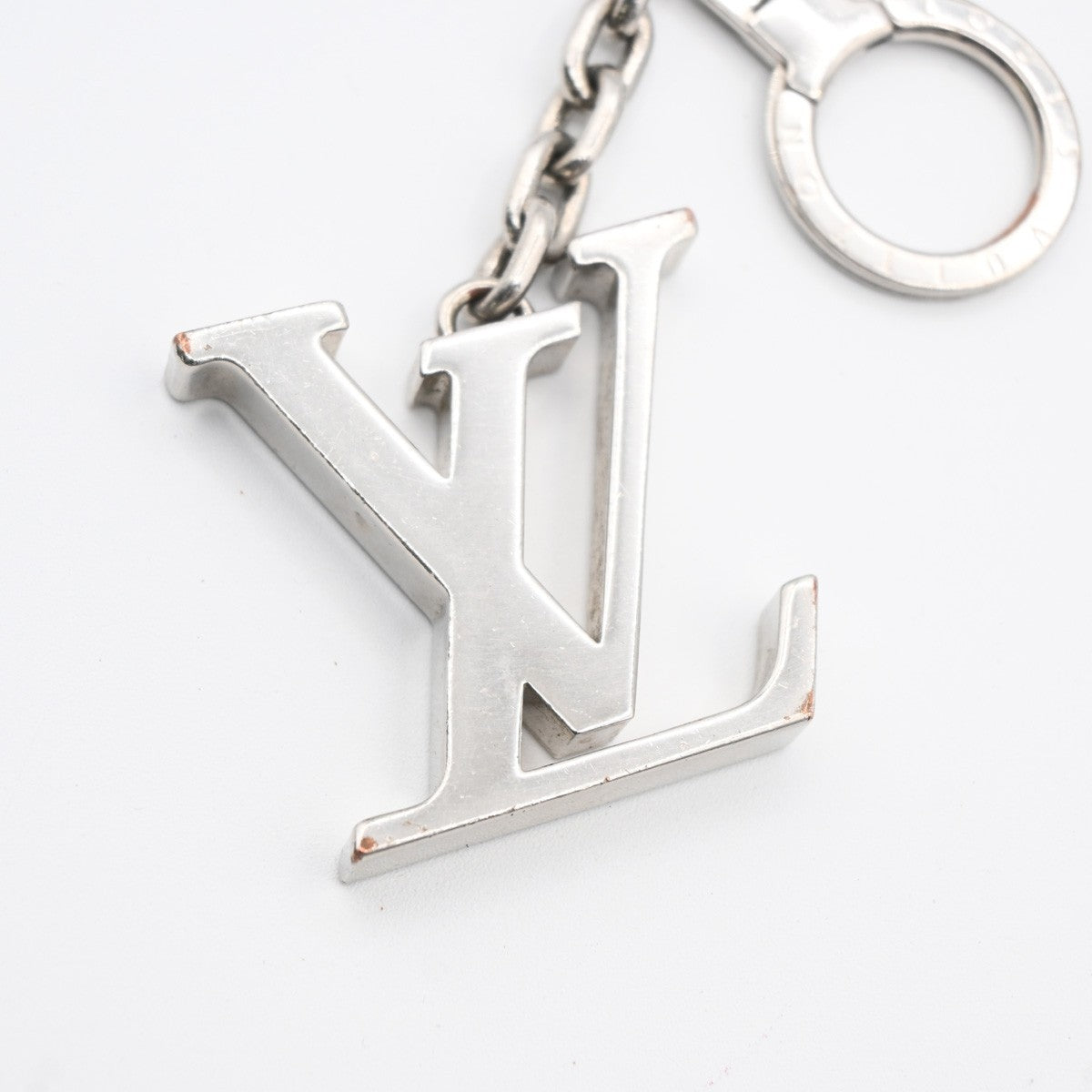 LOUIS VUITTON LV Porte Cles Initiales LV Charm Key Ring Silver M65071 67MA374