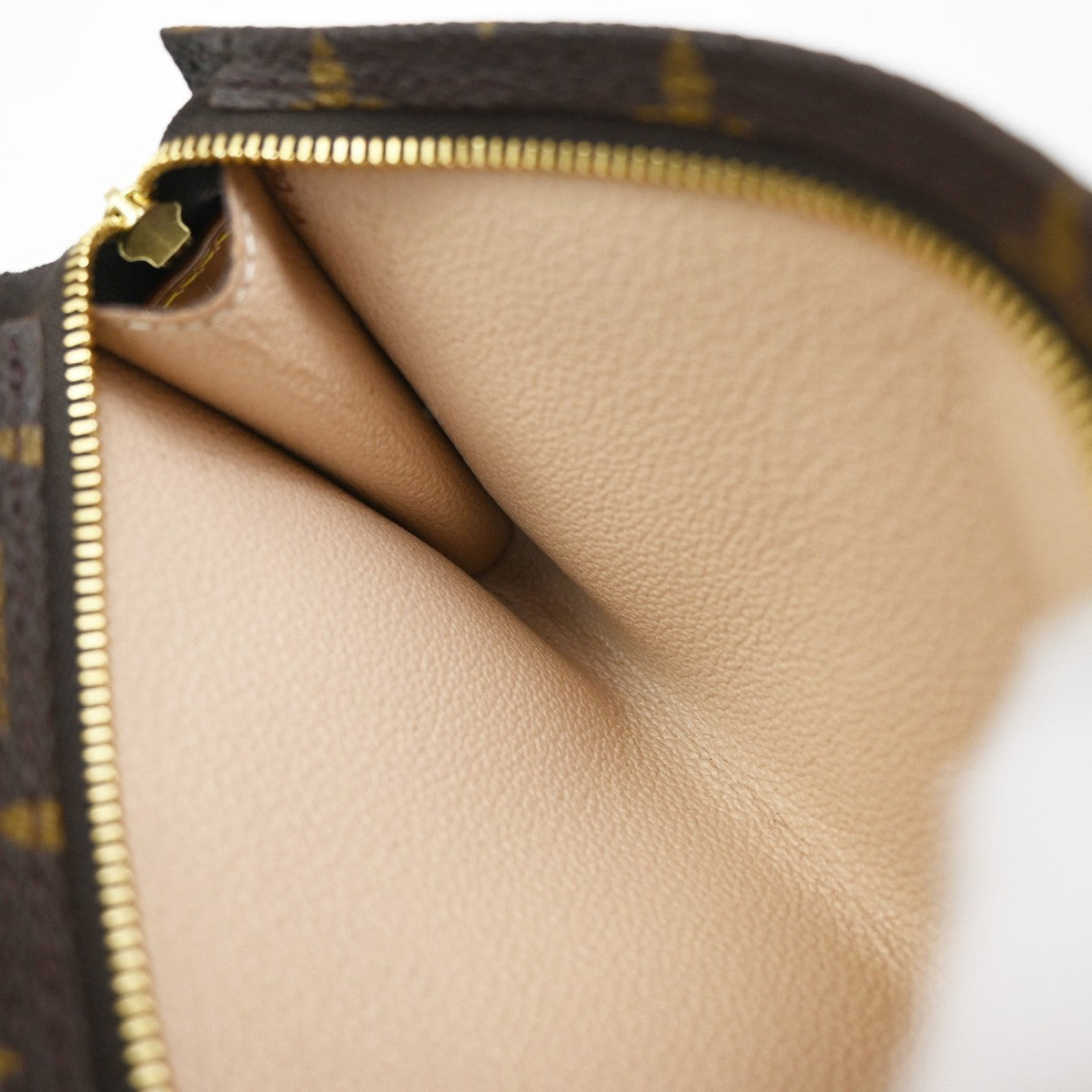 LOUIS VUITTON LV Bucket PM Clutch Pouch Bag Monogram Leather France 05EG202