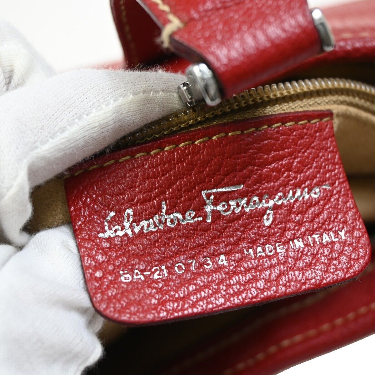 SALVATORE FERRAGAMO Logo Shoulder Bag Leather Red Silver Made In Italy 65FA578