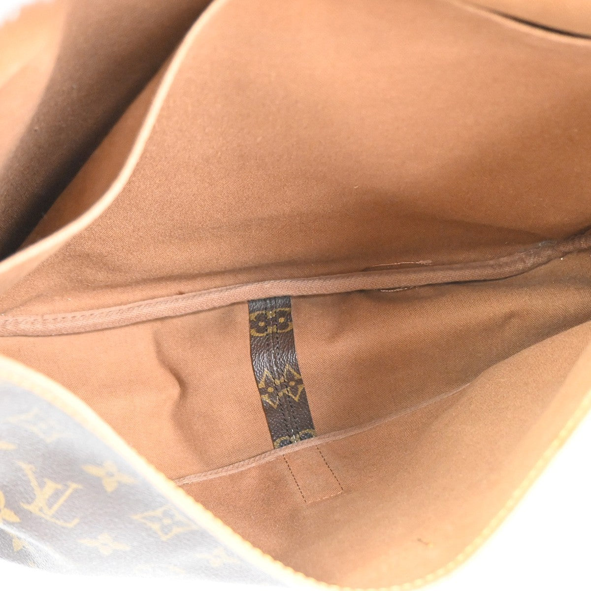 LOUIS VUITTON Saumur 35 Shoulder Bag Monogram Leather BN France M42254 32CA911