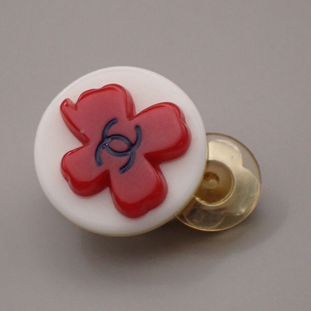 CHANEL CC Logo Clover Round Button Earrings 04P Clip-On White Silver 32YE499