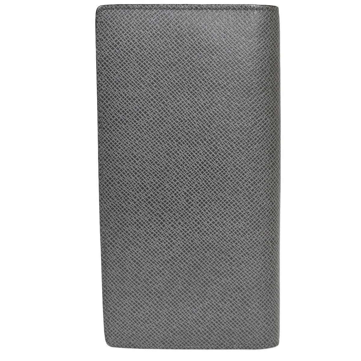 LOUIS VUITTON Portefeuille Brazza Long Wallet Taiga Leather Gray M32653 67YB981