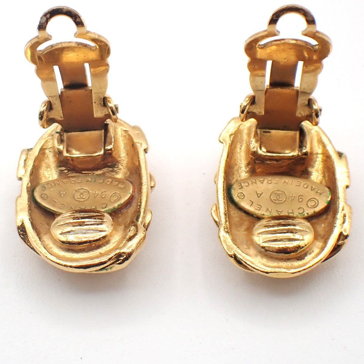 CHANEL CC Logo Button Earring 94A Clip-On Gold-Plated France Vintage 80RL937
