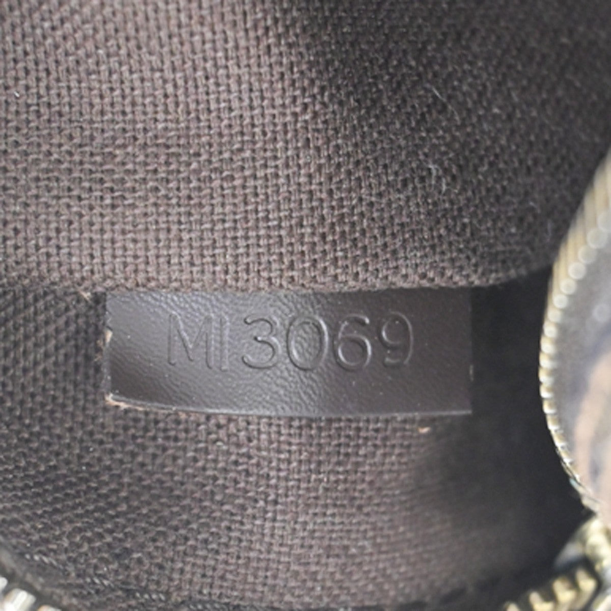 LOUIS VUITTON Olav PM Shoulder Bag Damier Ebene Leather BN France N41442 34KC799
