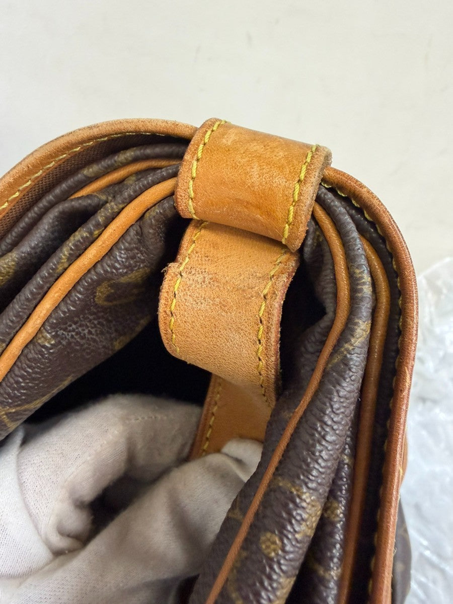 LOUIS VUITTON Saumur 35 Shoulder Bag Monogram Leather BN France M42254 73YH876