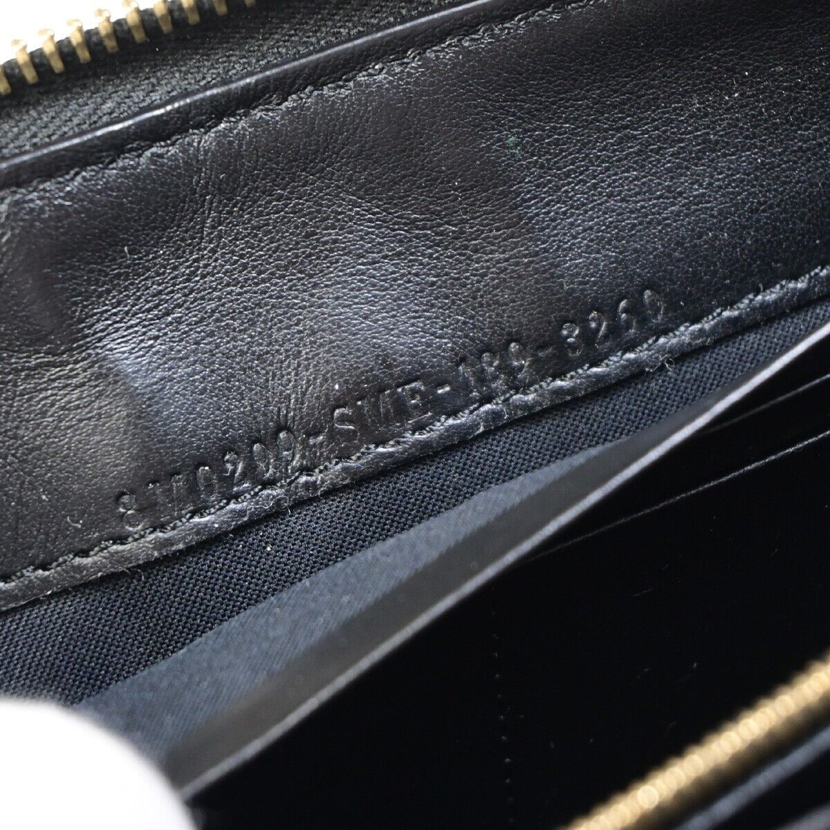 FENDI By The Way Logo Long Zip Around Wallet Purse Leather Black Italy 67EB039