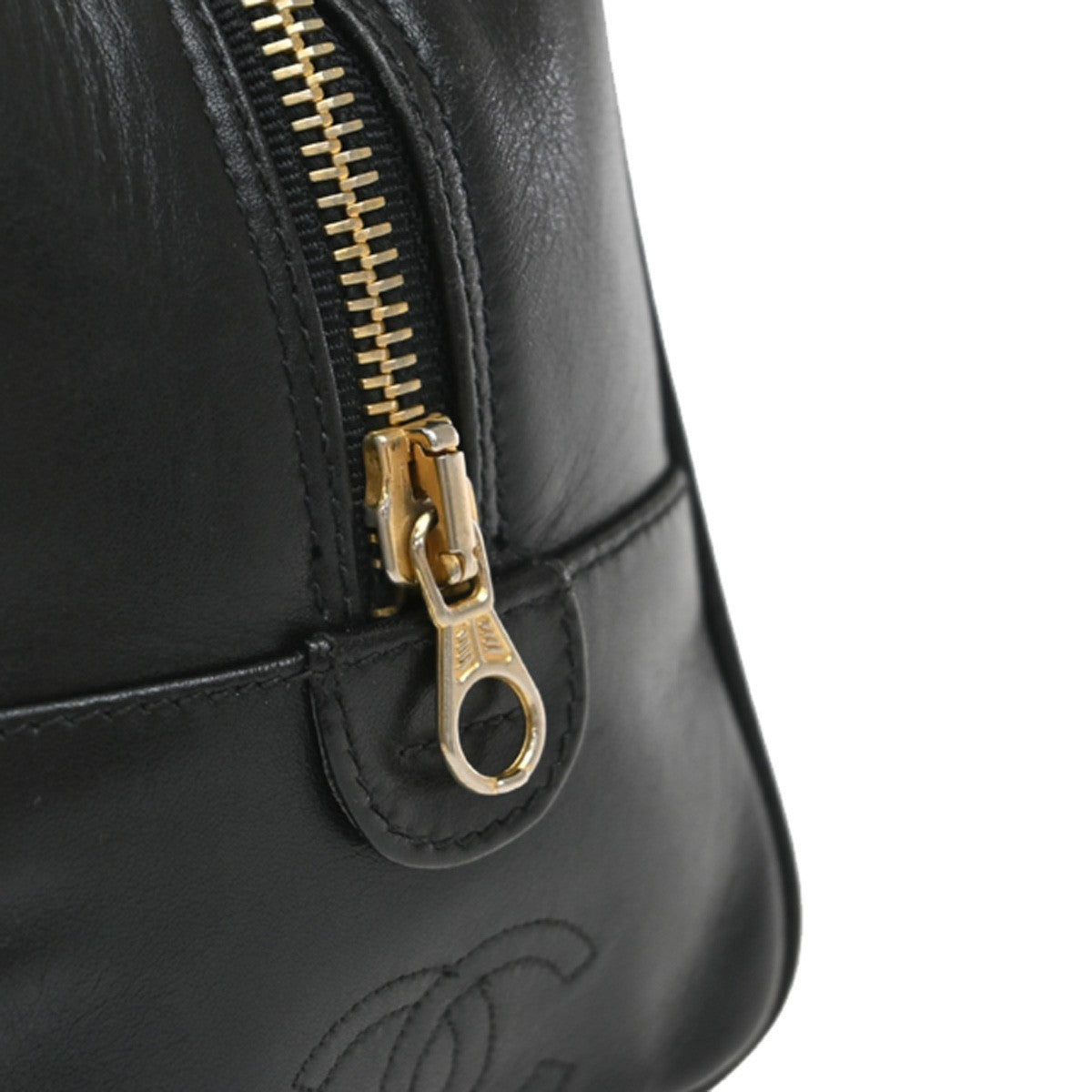 CHANEL CC Logo Bicolore Vanity Bag Pouch Leather Black GHW Italy 88KB491
