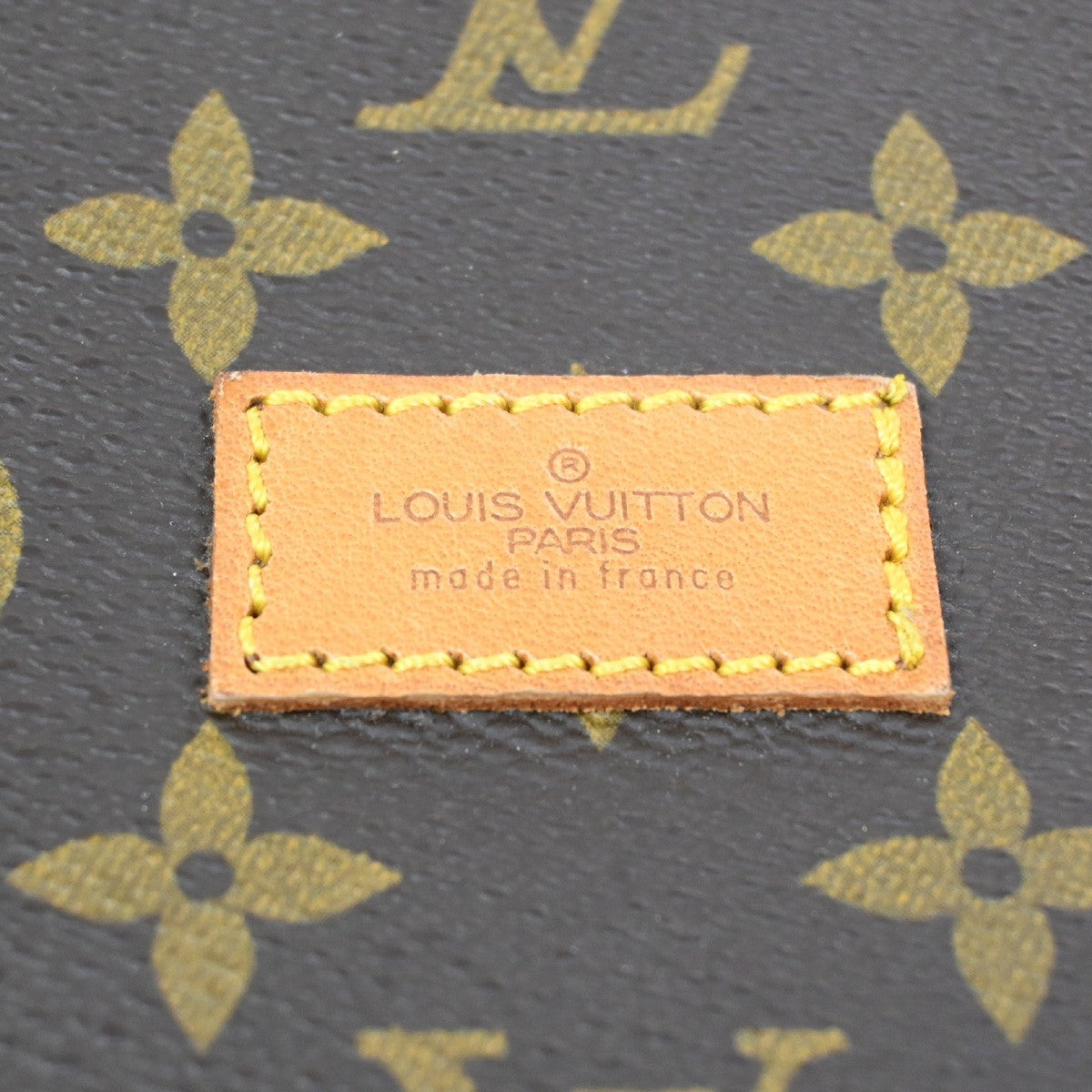 LOUIS VUITTON Logo Saumur 43 Shoulder Bag Monogram Leather Brown M42252 84ZA235