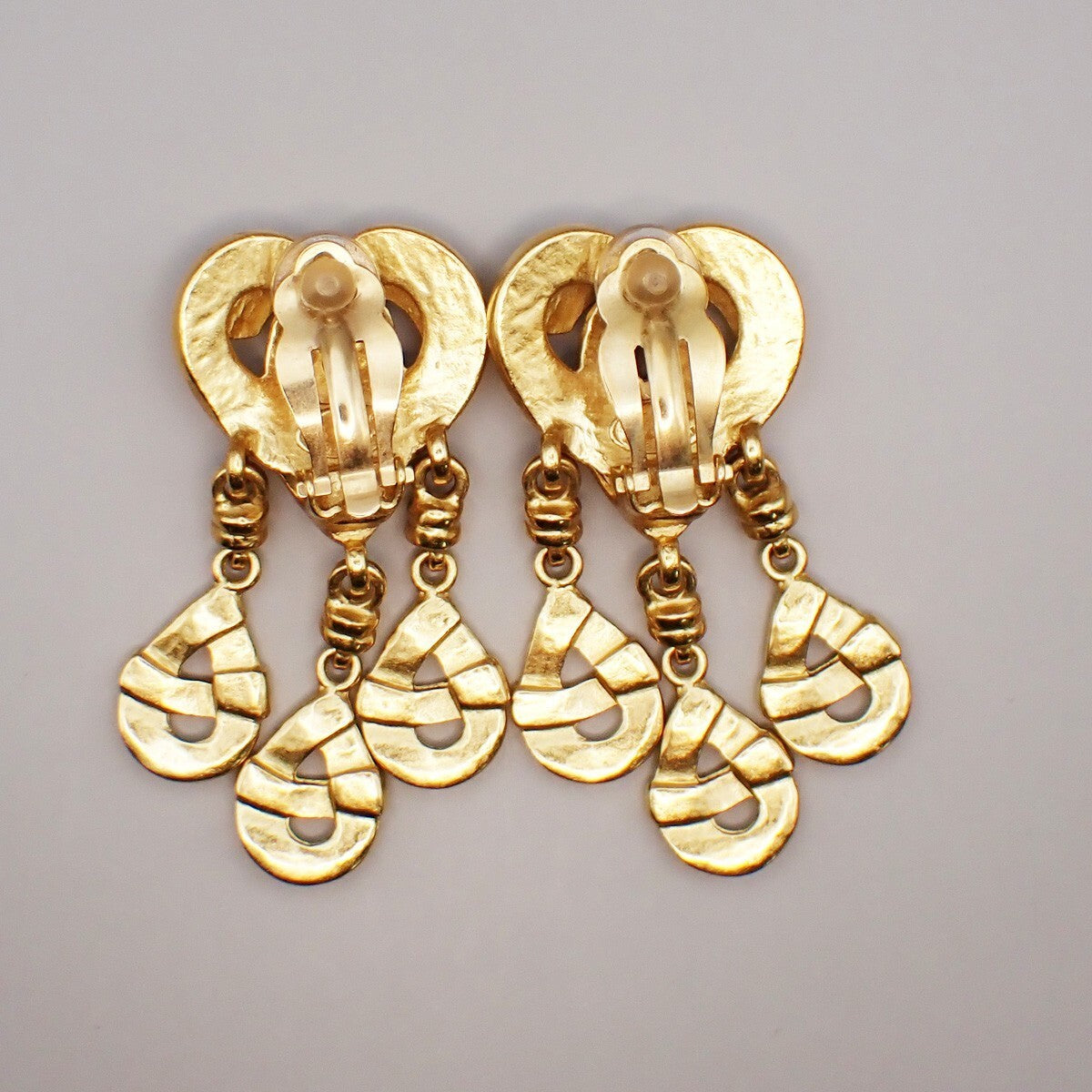 CHANEL CC Logo Heart Drop Earrings 97P Clip-On Gold GHW France Vintage 600RK641
