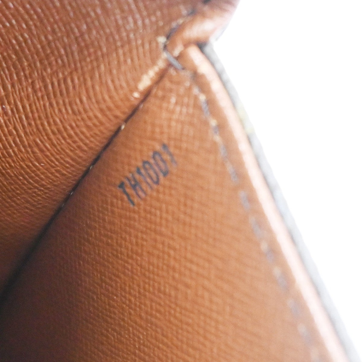 LOUIS VUITTON Saint Cloud GM Shoulder Bag Monogram Leather Brown M51242 85CA747