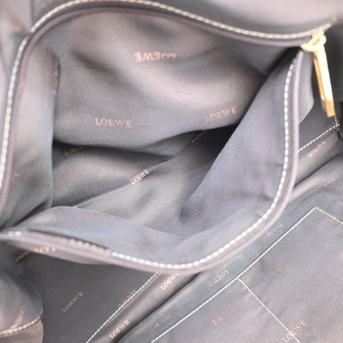 LOEWE Logo Amazona Anagram Hand Bag Leather Lock Gold GHW Spain 38YJ203
