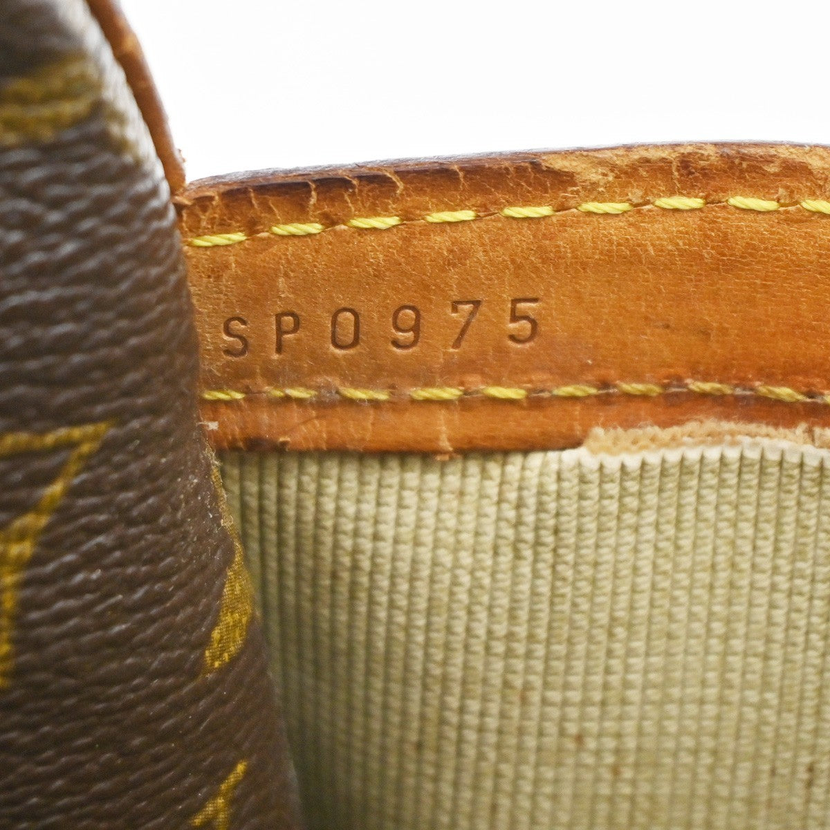 LOUIS VUITTON Reporter Crossbody Shoulder Bag Monogram Leather BN M45254 31SA023