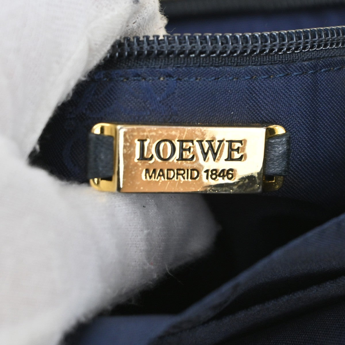 LOEWE LOGO Anagram Drawstring Crossbody Shoulder Bag Leather Gold GHW 38TA510