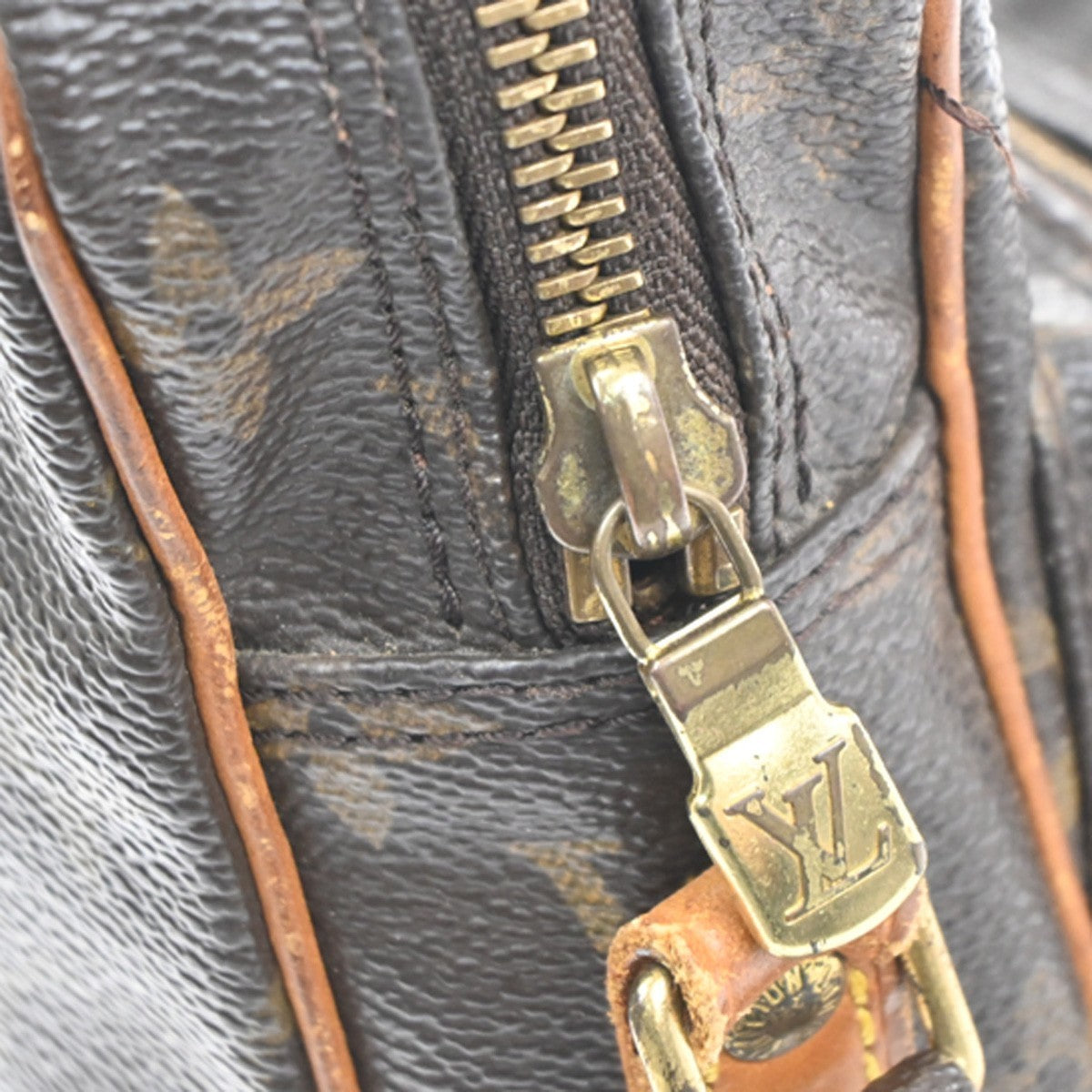 LOUIS VUITTON Amazon Crossbody Shoulder Bag Monogram Leather BN M45236 30KD040