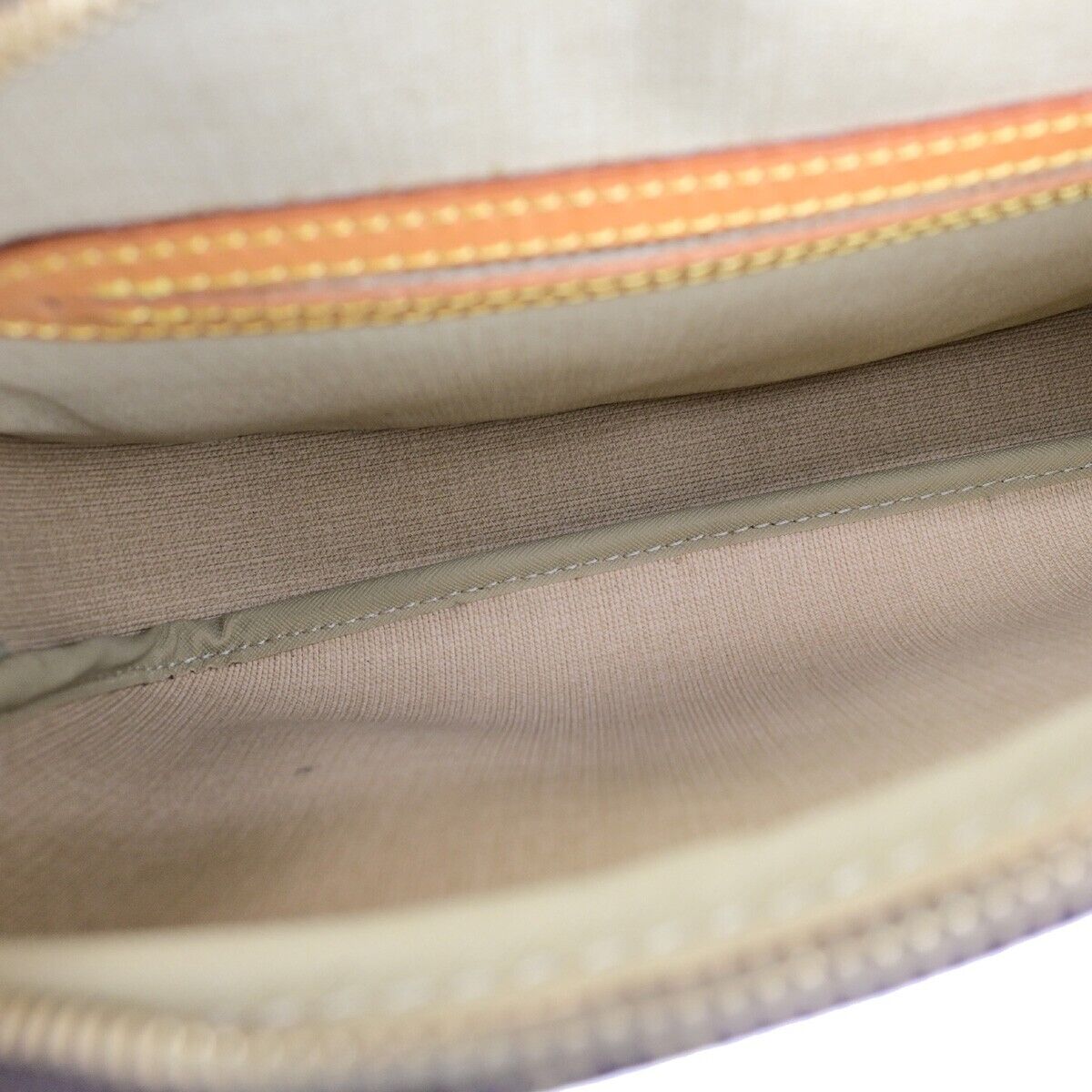 LOUIS VUITTON Reporter PM Crossbody Shoulder Bag Monogram Leather M45254 98ED258