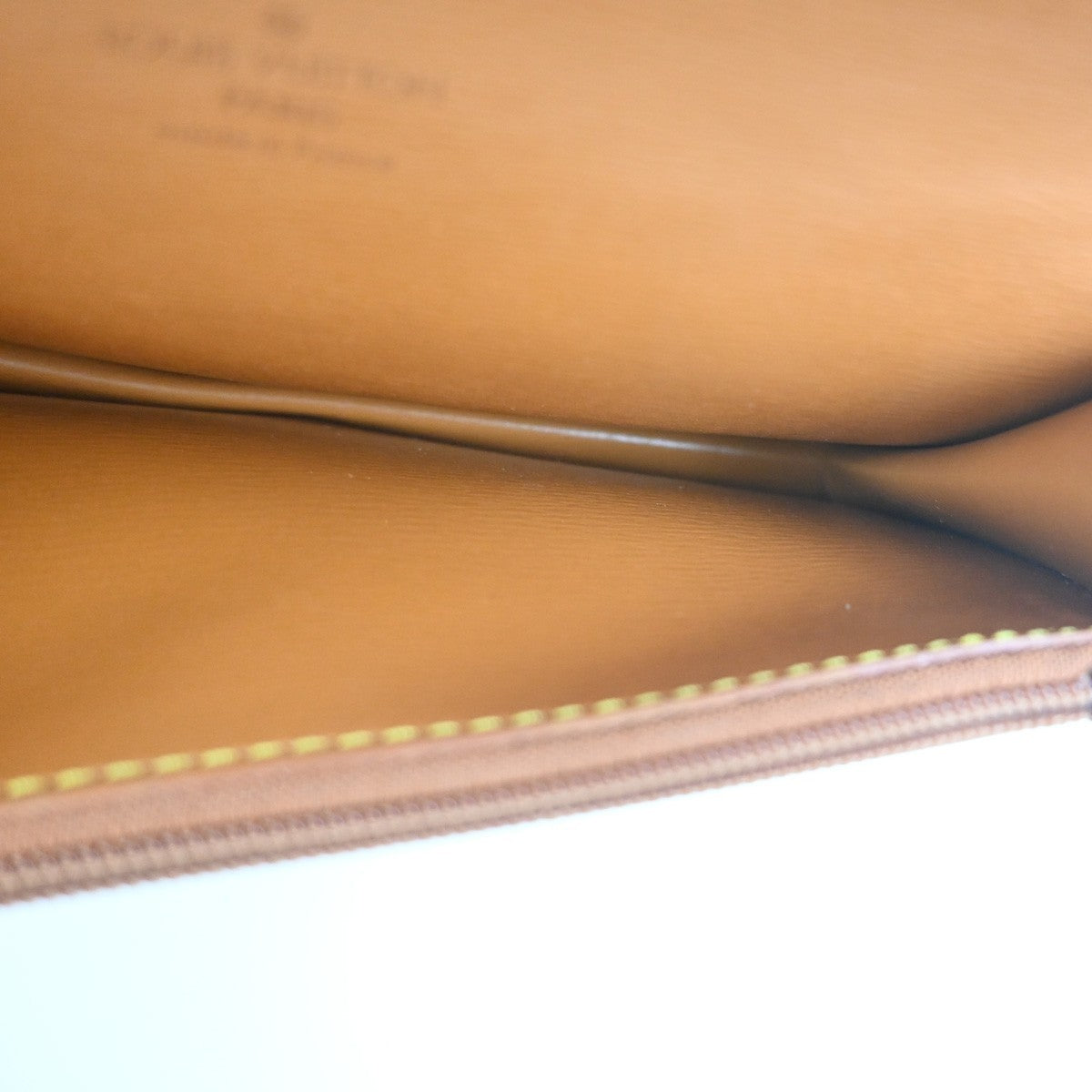 LOUIS VUITTON Santur Tilsit Bum Bag Epi Leather 85/34 Brown GHW M52603 33ZA333