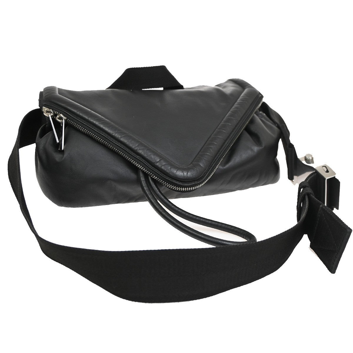 BOTTEGA VENETA Logo Beak Belt Waist Bag Leather Black SHW Italy 50RL603