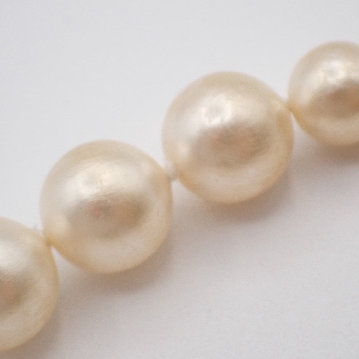 CHANEL CC Logo Imitation Pearl Chain Necklace A12 W White SHW 98RF643