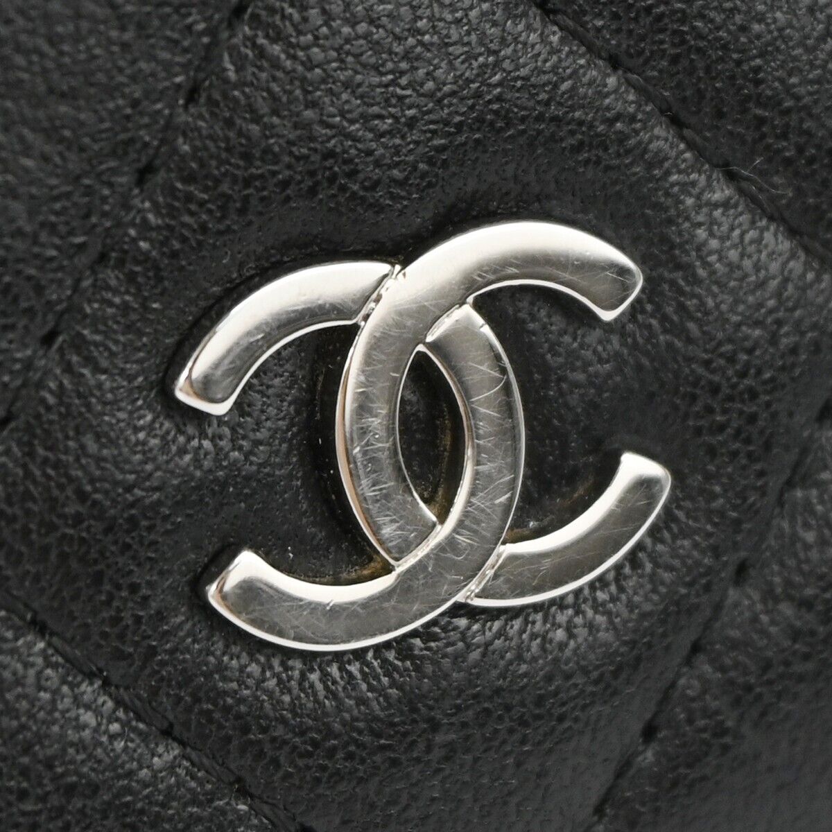 CHANEL CC Logo Matelasse Bifold Long Wallet Purse Leather Black France 64FA065