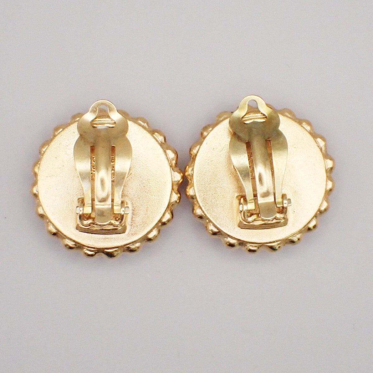 CHANEL CC Logo Earring 95A Clip-On Black GHW Accessory Vintage 82RL131