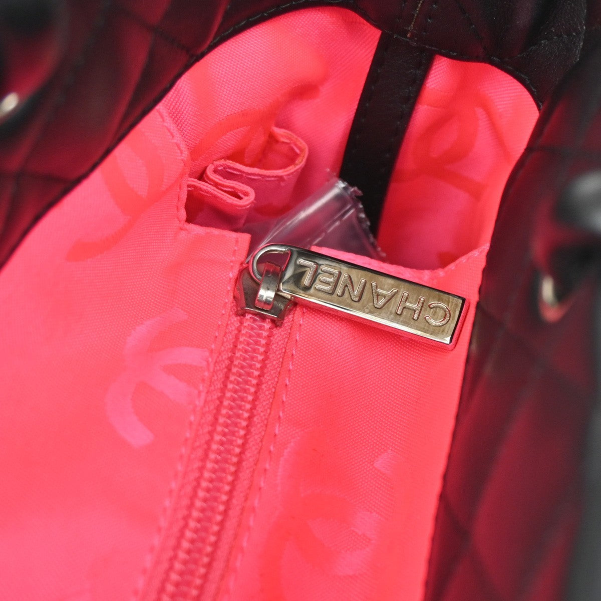 CHANEL CC Logo Medium Shoulder Tote Bag Leather Black Pink SHW Italy 304RL570