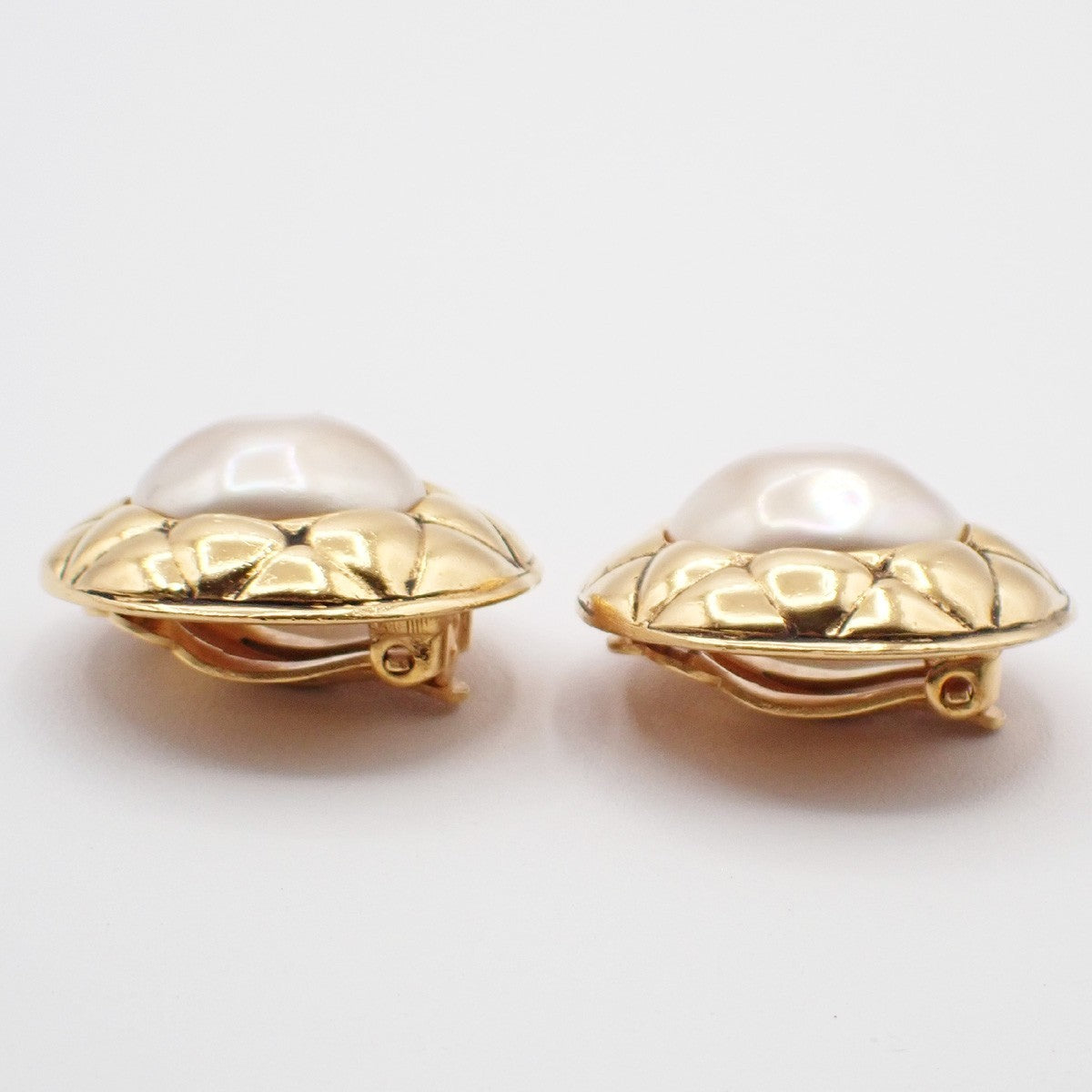 CHANEL Logo Imitation Pearl Round Button Earrings Clip-On Gold 61RF636