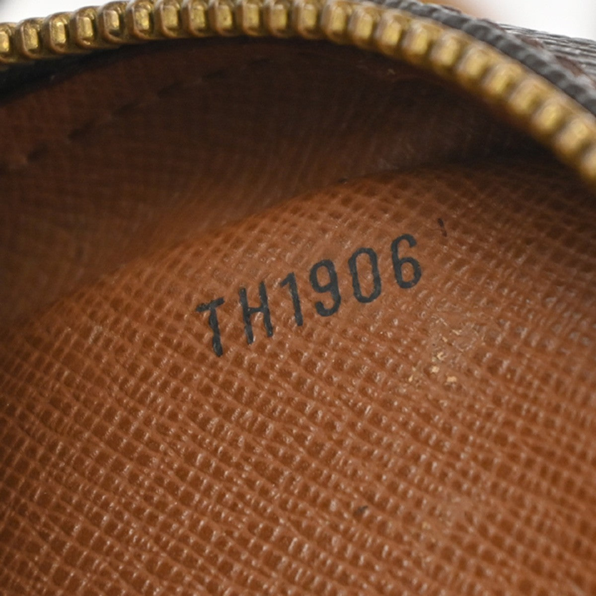 LOUIS VUITTON Amazon Crossbody Shoulder Bag Monogram Leather BN M45236 39TA532