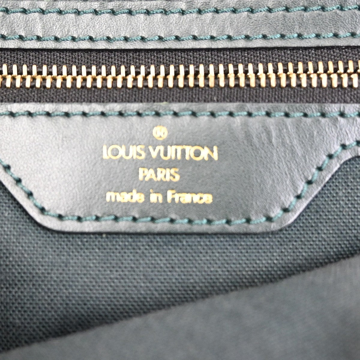 LOUIS VUITTON Delsou Shoulder Bag Taiga Leather Epicea Green GHW M30164 37ZA127