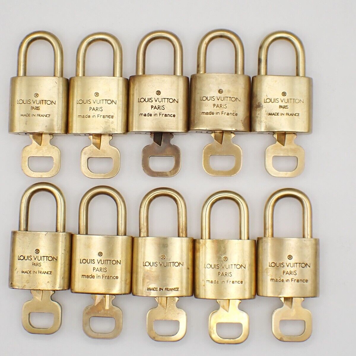 LOUIS VUITTON LV 10 Set  Padlock Key Bag Charm Cadena Gold Plated France 31YF666