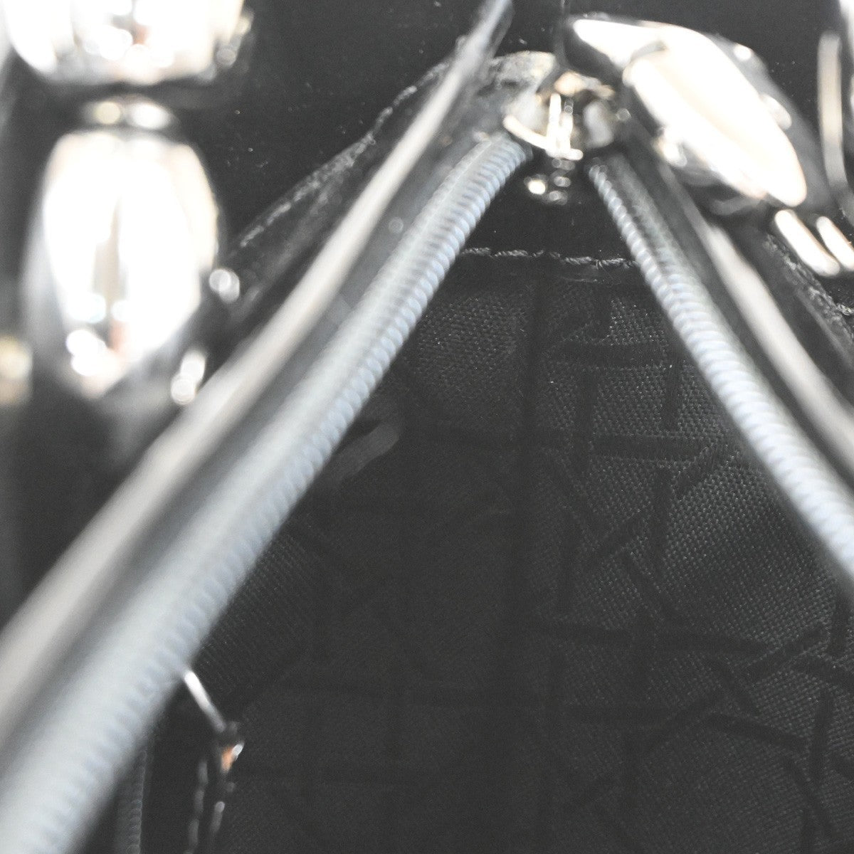 CHRISTIAN DIOR LOGO Maris Pearl  Tote Hand Bag Black SHW Italy 95TA404