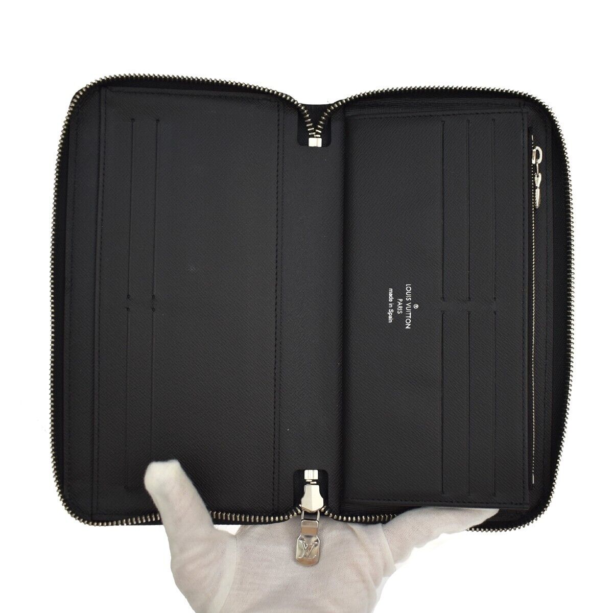 LOUIS VUITTON Zippy Organizer NM Long Bifold Wallet Taiga Leather M62643 85GA237